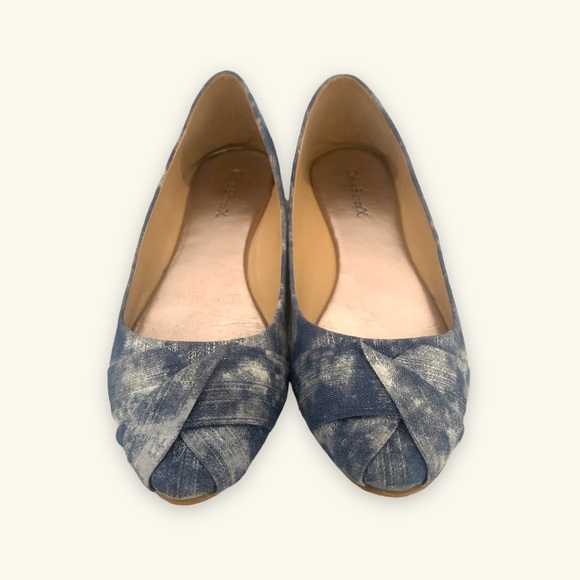 Costa Blanca X Shiny Acid-wash Denim Almond Toe Flats in Blue, White (EUR 36) - Picture 8 of 8